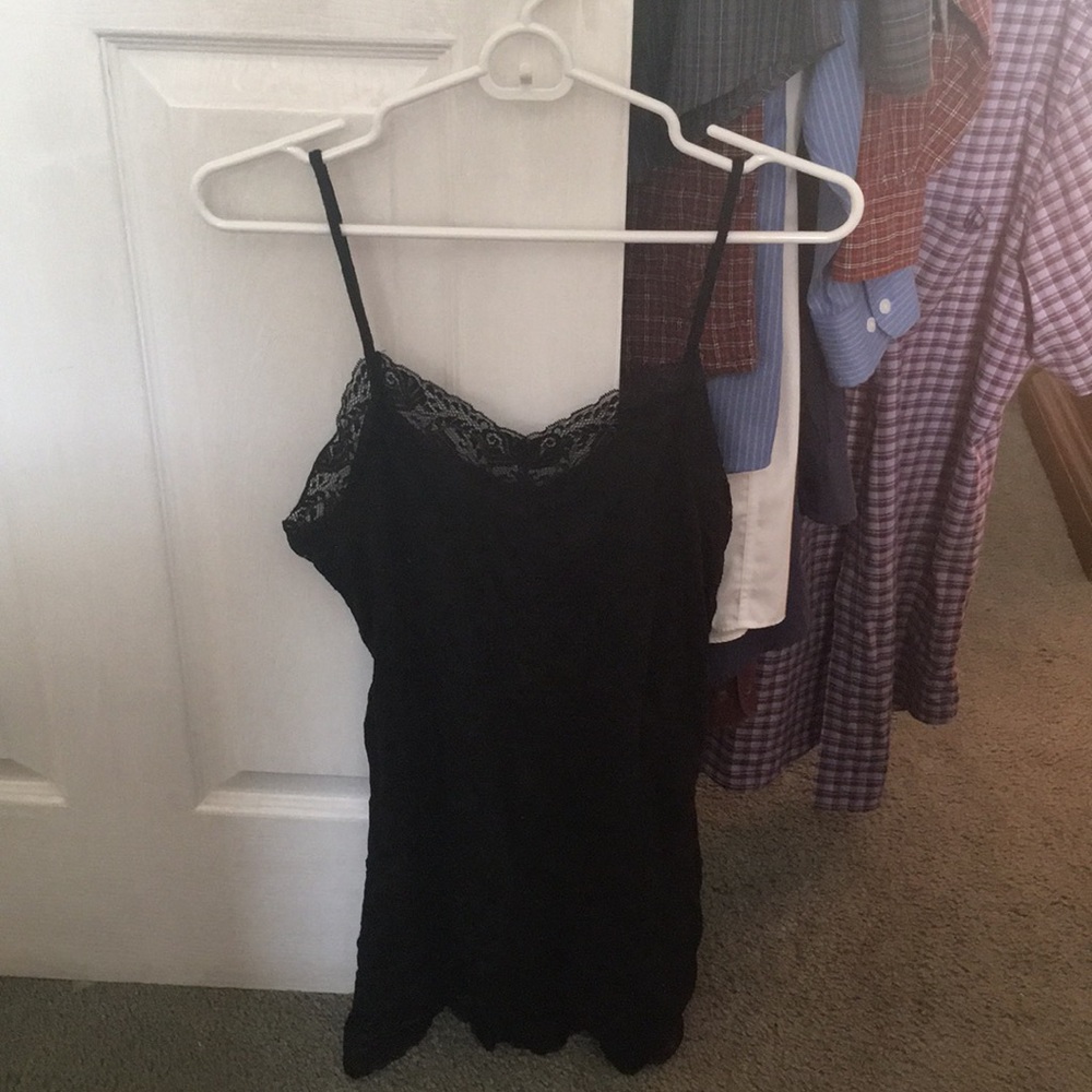 Black lacy strap tank top